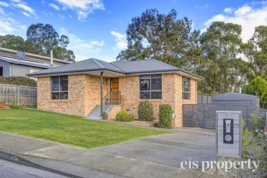 3 Sandstone Grove, Blackmans Bay, Tas 7052