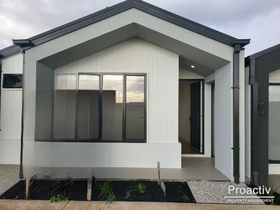 3 Savanna Walk, Lara, Vic 3212