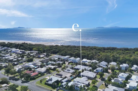 3 Seafarer Court, Blacks Beach, Qld 4740