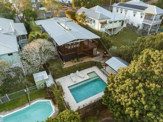 3 Swan Street, Shorncliffe, Qld 4017