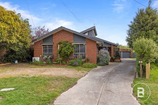 3 Tarn Place, Wendouree, Vic 3355 - For Sale