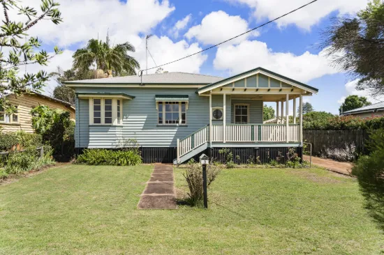 3 Waratah Street, Newtown, Qld 4350