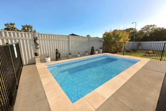 3 Waterside Way, Eli Waters, Qld 4655