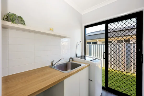 3 Waterside Way, Eli Waters, Qld 4655-Image