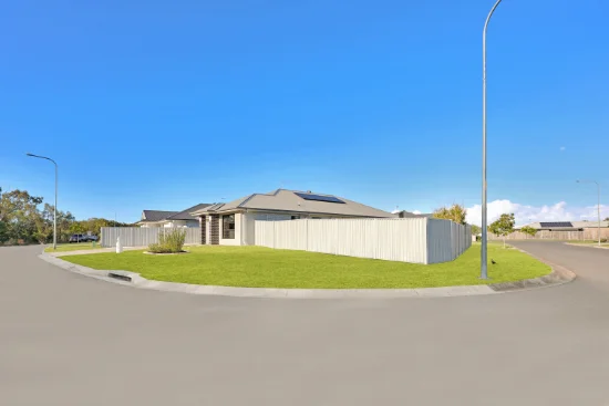 3 Waterside Way, Eli Waters, Qld 4655-Image
