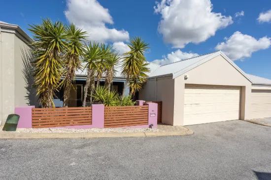 30/11 Serls Street, Armadale, WA 6112