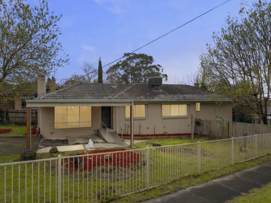 30 Ahern Road, Pakenham, Vic 3810
