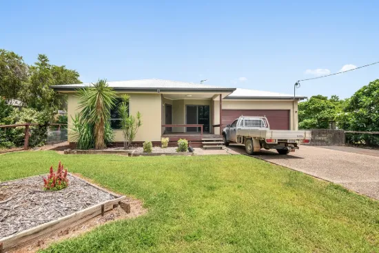 30 Bailey Street, Capella, Qld 4723