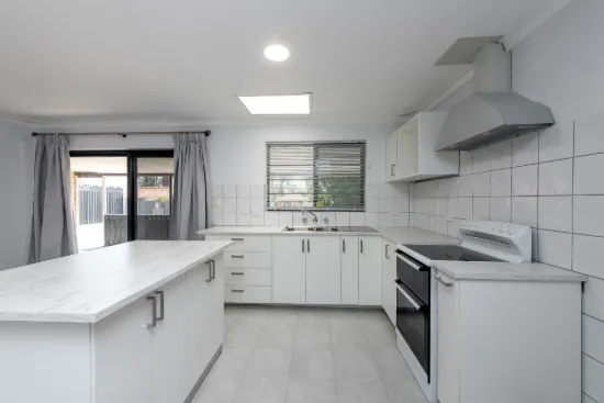 30 Banks Avenue, Hillarys, WA 6025