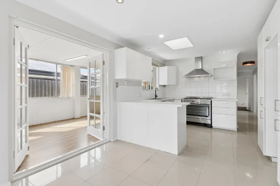 30 Barlee Way, Beechboro, WA 6063