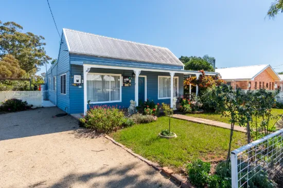 30 Bellevue Street, Temora, NSW 2666