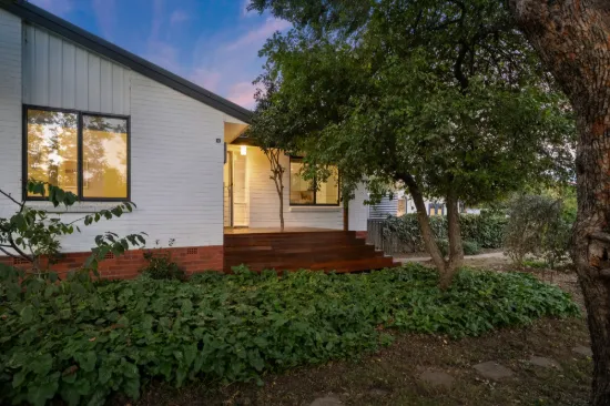 30 Bennelong Crescent, Macquarie, ACT 2614