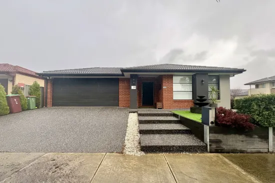 30 Challenger Circuit, Cranbourne East, Vic 3977