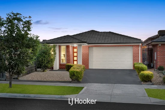 30 Chambers Crescent, Cranbourne North, Vic 3977