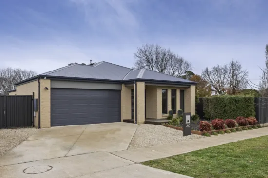 30 Chauncey Street, Lancefield, Vic 3435