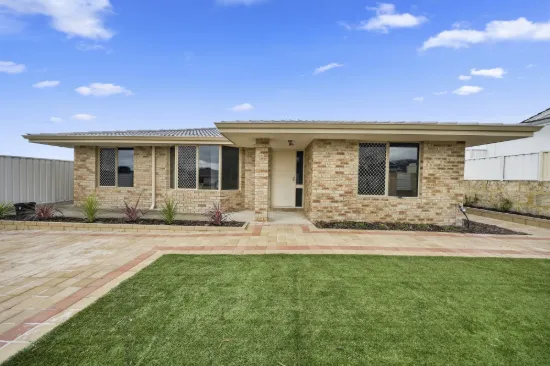30 Christmas Avenue, Heathridge, WA 6027