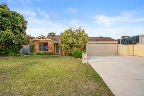 30 CUMBERLAND WAY, Waikiki, WA 6169