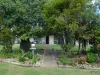 30 Deakin Crescent, Nanango, Qld 4615