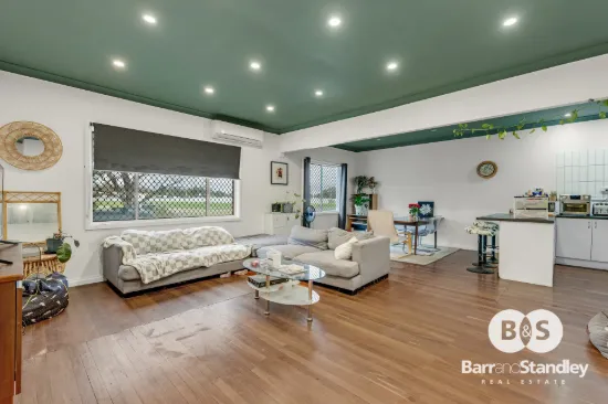 30 Hands Avenue, Carey Park, WA 6230