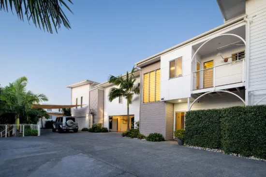 30  Hedges Avenue, Mermaid Beach, Qld 4218-Image