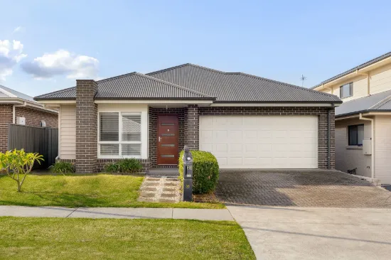 30 Honeybee Crescent, Calderwood, NSW 2527