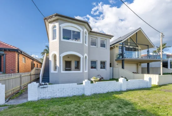 30 Hunter Street, Stockton, NSW 2295