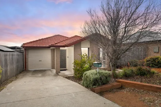 30 John Holt Street, MacGregor, ACT 2615
