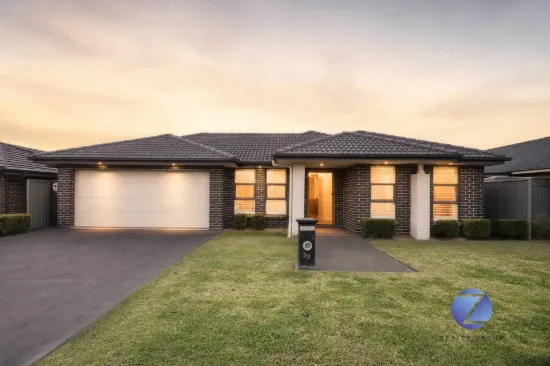 30 Jubilee Circuit, Rosemeadow, NSW 2560