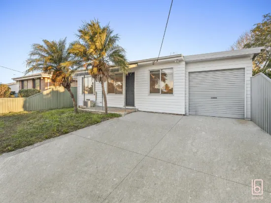 30 KALULAH AVE, Gorokan, NSW 2263