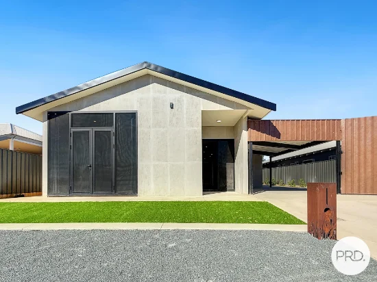 30 Karinha Way, Baynton, WA 6714