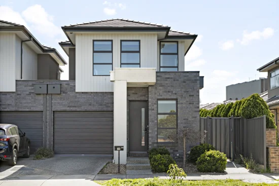 30 Lex Grove, Oak Park, Vic 3046