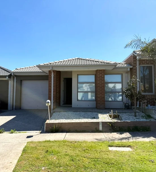 30 Lexington Parade, Berwick, Vic 3806 - For Rent