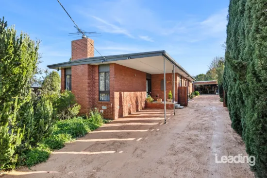 30 Mahoneys Road, Riddells Creek, Vic 3431