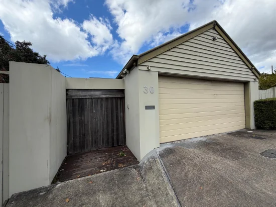 30 Miskin Street, Toowong, Qld 4066 - For Rent
