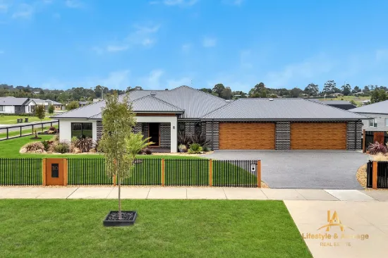 30  OAKMONT DRIVE, Drouin, Vic 3818