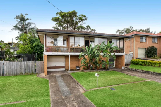 30 Orsan Street, Wynnum West, Qld 4178 - For Rent