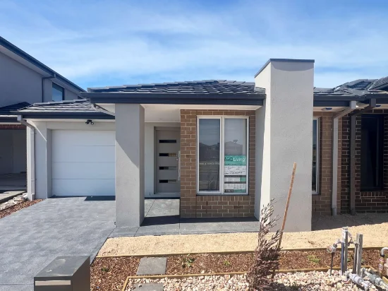 30 Prescott Road, Mambourin, Vic 3024 - For Rent