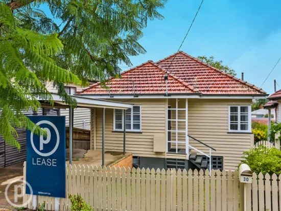 30 Raven Street, Camp Hill, Qld 4152