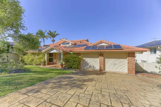 30 Saint Andrews Crescent, Carindale, Qld 4152