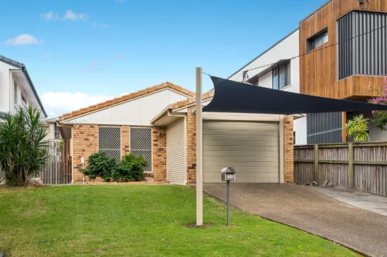 30 Shaftesbury Street, Tarragindi, Qld 4121