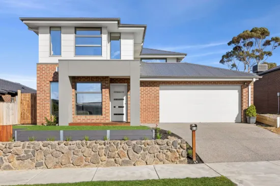 30 Taylors Circuit, Charlemont, Vic 3217