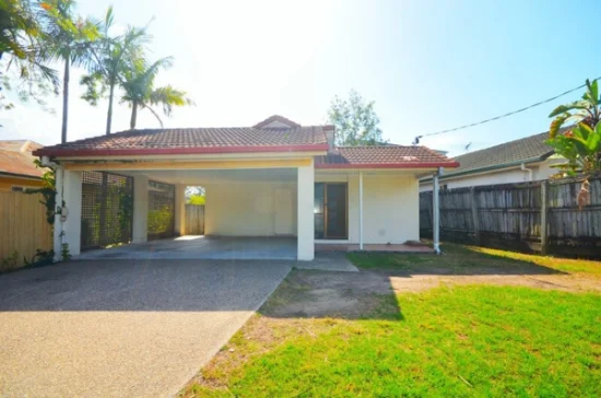 30 Troughton Road, Sunnybank, Qld 4109 - For Rent