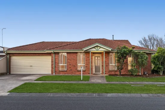30 Truro Crescent, Taylors Lakes, Vic 3038