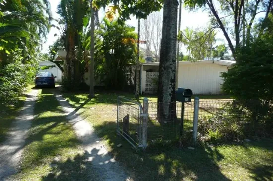 30 Veivers Road, Palm Cove, Qld 4879