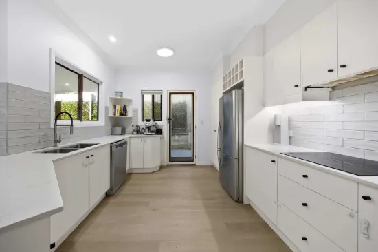 303 Riding Road, Balmoral, Qld 4171-Image
