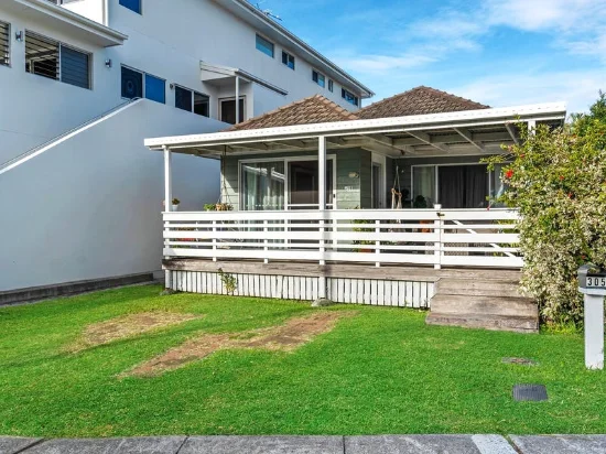 305 Upper Esplanade, Manly, Qld 4179