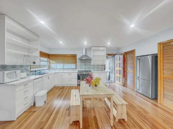30A San Remo Drive, Avondale Heights, Vic 3034