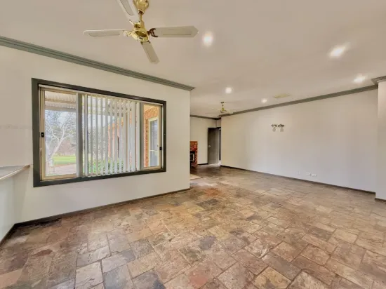 31 Byrne Close, Young, NSW 2594-Image