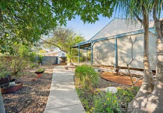31 Chadwick Street, Hilton, WA 6163