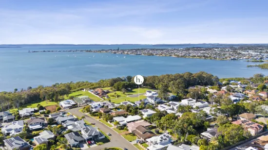 31 Clearwater Street, Ormiston, Qld 4160